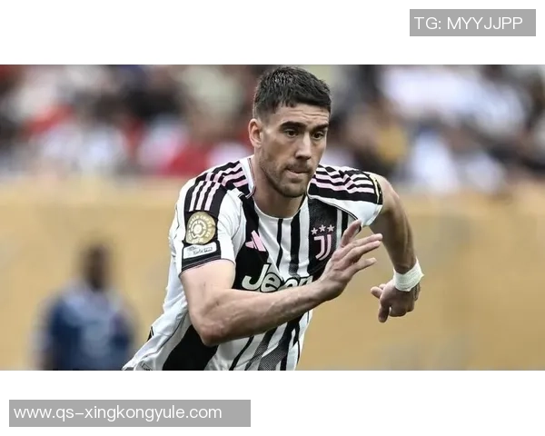 每日邮报评选今夏自由球员最强阵容莱万与B席领衔出战